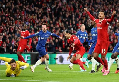 Liverpool meraih gelar juara Carabao Cup setelah mengalahkan Chelsea dalam pertandingan final yang berlangsung dramatis selama 120 menit.